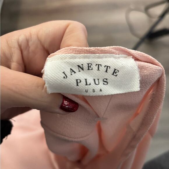 Janette Plus Pink Short Cuffed Sleeve Blouse With V Neckline Plus Size 2X - Picture 6 of 7